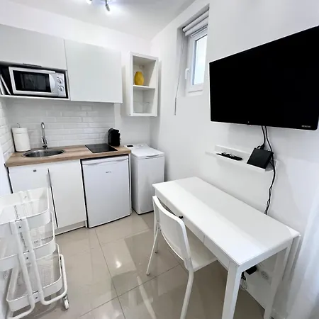 Apartment Les Pins Pinede Sector - 2 People Juan-les-Pins